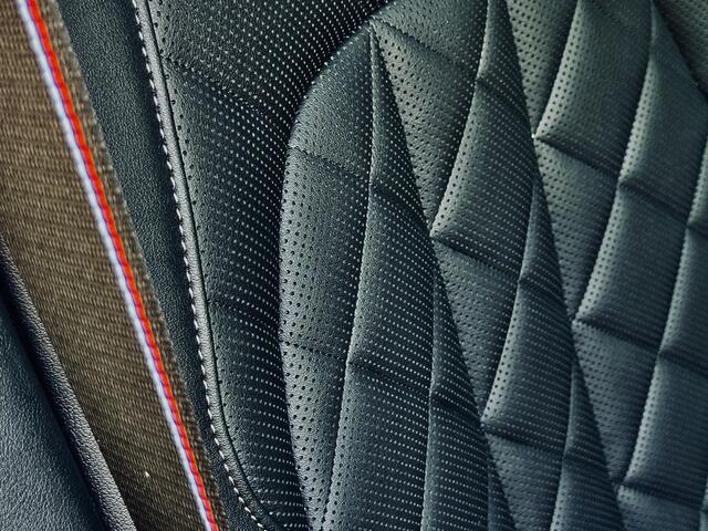 BMW X5 xDrive50e | M-Sport | Dark Label | Panodak | 22" Wielen | Luchtvering | Softclose | Harman Kardon | Comfortstoelen | Incl BTW