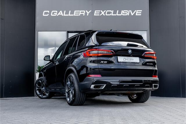 BMW X5 xDrive45e Executive - Panorama | Luchtvering | ACC | Keyless