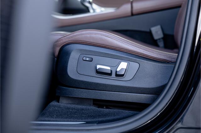 BMW X5 xDrive45e Executive - Panorama | Luchtvering | ACC | Keyless