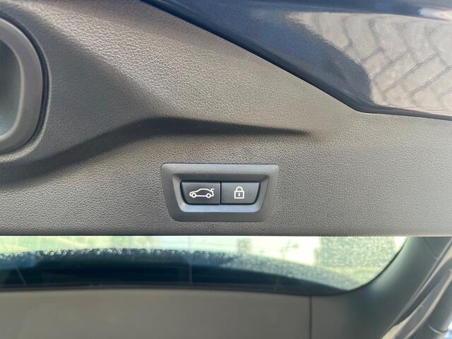 BMW X5 xDrive45e 395PK High Executive M / Luchtvering / Panoramadak / Memory Seats / Bowers & Wilkins / 360 Camera / Stoelverwarming