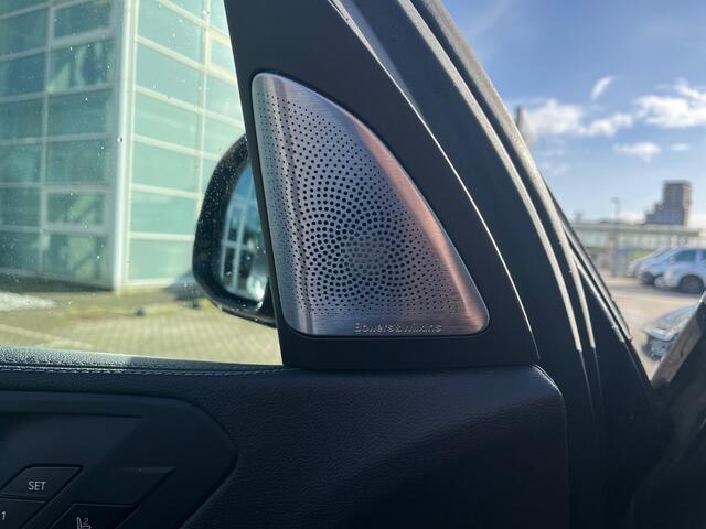 BMW X5 xDrive45e 395PK High Executive M / Luchtvering / Panoramadak / Memory Seats / Bowers & Wilkins / 360 Camera / Stoelverwarming