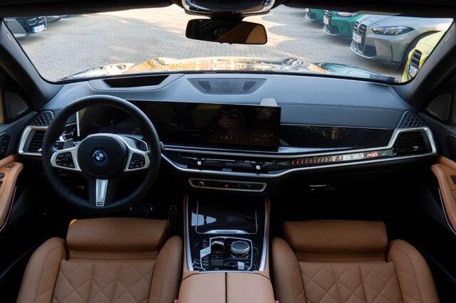BMW X5 xDrive50e M-SPORT Pro ** LED, COGNAC LEDER, NAVI+, PANO, DR.ASS+, TREKH, 22-invh LMV, LUCHT ** Ex BMW - UNFALLFREI ** ** INFORMEER OOK NAAR ONZE AANTREKKELIJKE FINANCIAL-LEASE TARIEVEN **