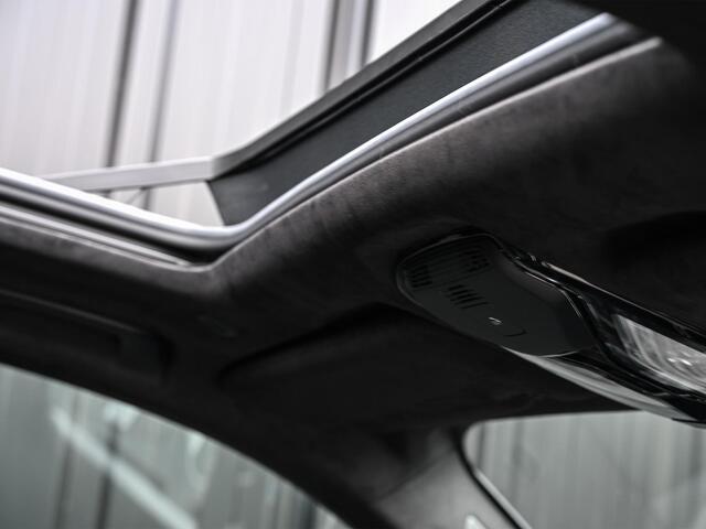 BMW X5 xDrive50e M-Sport Pro | Panoramadak met skylounge | Bowers en Wilkins | Alcantare hemel | Assisted driving prof. | Elektr. trekhaak | Comfort seats | Stoelventilatie en verwarming | Massage |