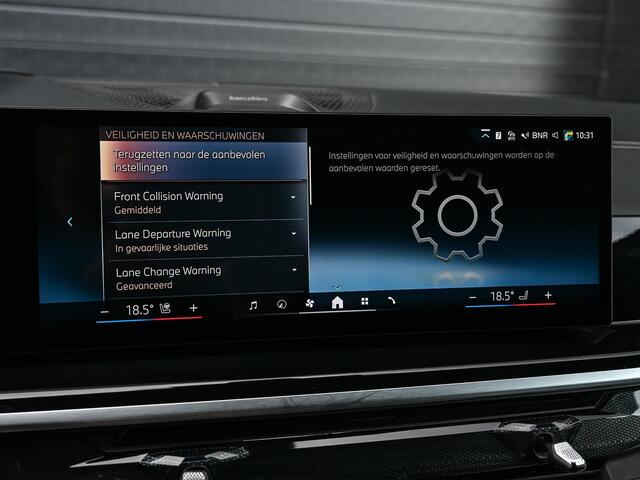 BMW X5 xDrive50e M-Sport Pro | Panoramadak met skylounge | Bowers en Wilkins | Alcantare hemel | Assisted driving prof. | Elektr. trekhaak | Comfort seats | Stoelventilatie en verwarming | Massage |