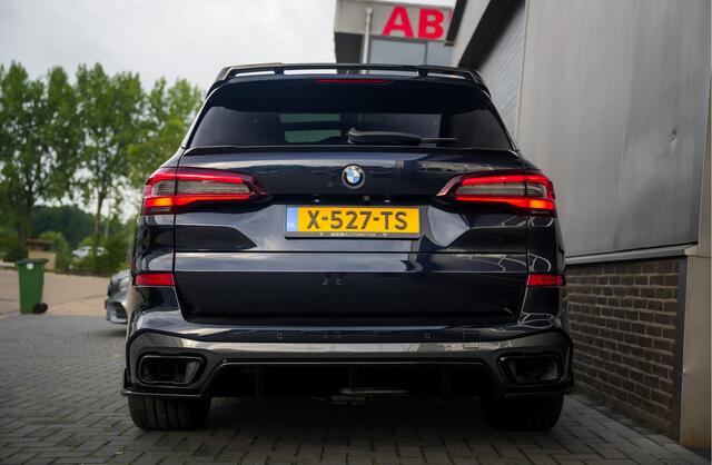 BMW X5 xDrive45e 394 pk High Executive M-Sport /Pano-Dak /Night Vision /Laser /HUD /H&K /360° Camera / M-Sportstoelen/ Stoelventilatie /Soft-Close /Luchtvering/ 22''LMV