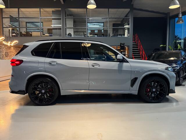 BMW X5 xDrive50e M-Sport, Performance, Pano, SkyLounge, Stoelvent. 22" H+K