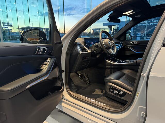 BMW X5 xDrive50e M-Sport, Performance, Pano, SkyLounge, Stoelvent. 22" H+K