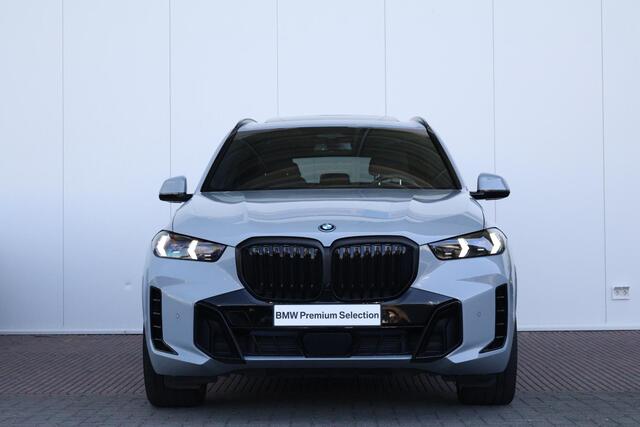 BMW X5 xDrive50e | SoH 100% | Sportpakket Pro | Leder Invidual Merino Schwarz | Integral Active Steering | Driving Assistant Professional | Pano Dak | Harman Kardon |