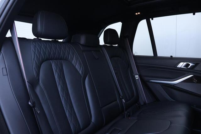 BMW X5 xDrive50e | SoH 100% | Sportpakket Pro | Leder Invidual Merino Schwarz | Integral Active Steering | Driving Assistant Professional | Pano Dak | Harman Kardon |