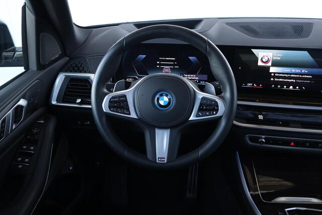 BMW X5 xDrive50e | SoH 100% | Sportpakket Pro | Leder Invidual Merino Schwarz | Integral Active Steering | Driving Assistant Professional | Pano Dak | Harman Kardon |