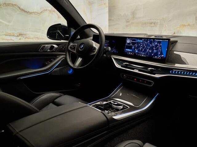 BMW X5 xDrive50e M Sport Pro , Sonderlackierung, SkyLounge pano, 4W-best., B&W, massage, Luchtv., Merino, memory, 22", HUD, tr.haak, privacy, NP147k