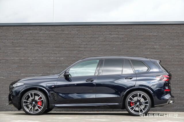 BMW X5 xDrive50e 490Pk X-Drive | M-Sport Pro | Shadowline | Luchtvering | Panoramadak | 360° Camera | Harman-Kardon | Head Up Display | Trekhaak | 22''