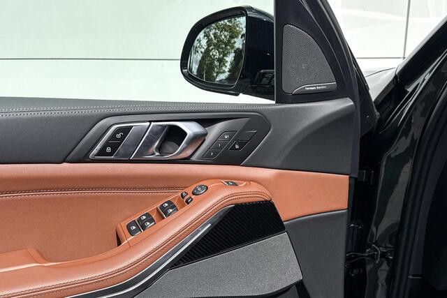 BMW X5 xDrive50e | M-Sport PRO | Driving Assistant Professional | Trekhaak | Huisselectie