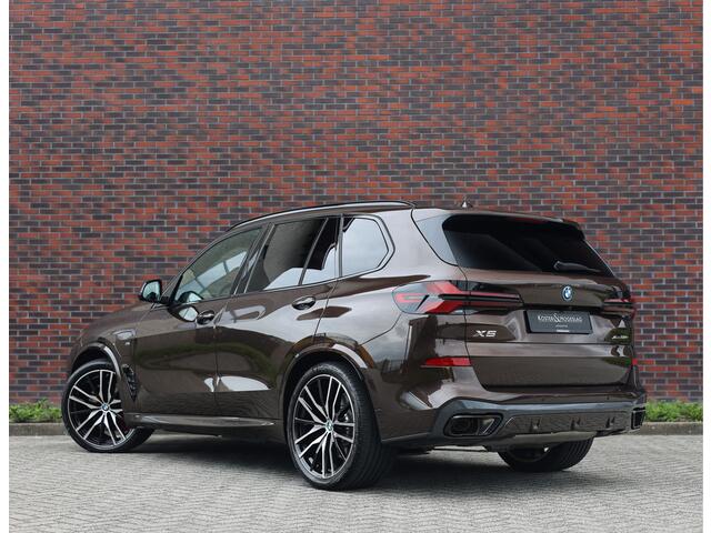 BMW X5 50e xDrive | Macadamia - Pano - Trekhaak