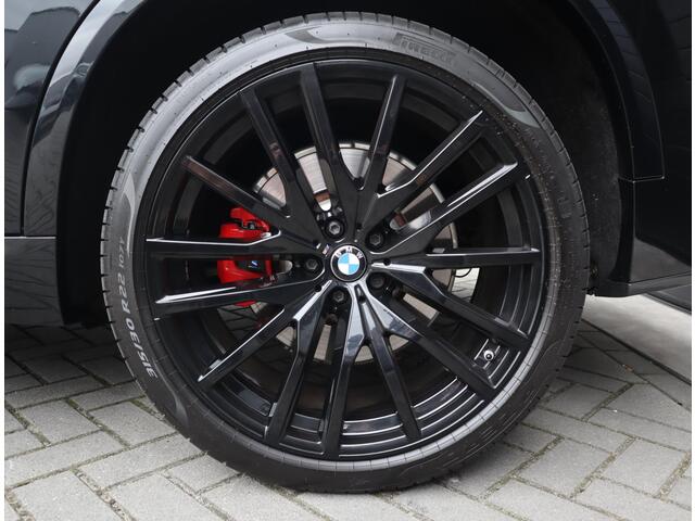 BMW X5 xDrive45e M Sport | Skylounge | Bowers en Wilkins | Softclose | Trekhaak | 22 Inch