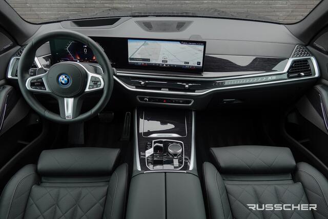 BMW X5 xDrive50e 490Pk X-Drive | M-Sport Pro | Shadowline | Luchtvering | Panoramadak | 360° Camera | Harman-Kardon | Head Up Display | Trekhaak | 22''