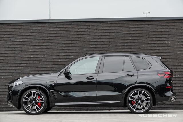 BMW X5 xDrive50e 490Pk X-Drive | M-Sport Pro | Shadowline | Luchtvering | Panoramadak | 360° Camera | Harman-Kardon | Head Up Display | Trekhaak | 22''