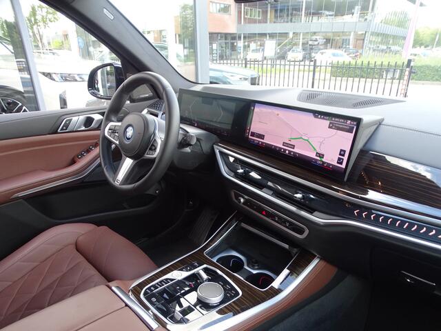 BMW X5 xDrive50e M Sport Trekhaak Integral Active Steering Comfortstoelen Harman/Kardon 22'' LM Velgen