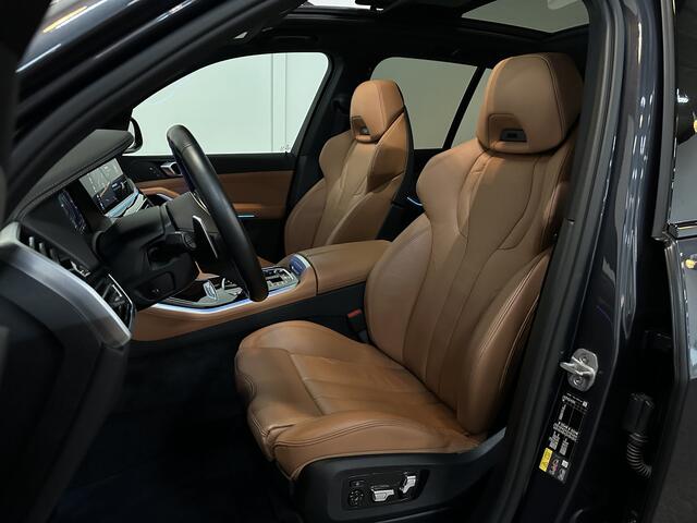 BMW X5 45e M-Performance Seats | 360 View | Panorama | ACC | Kristal pook | Head-Up | Laser-LED | Memory | Harman-Kardon | Keyless-Go | Trekhaak | Drive Assist Pro. | Leder | 4-Zone Clima | Standkachel | Rijklaarprijs & Bovag garantie | Carplay | Draadloos Laden | DAB | Sfeerverlichting |