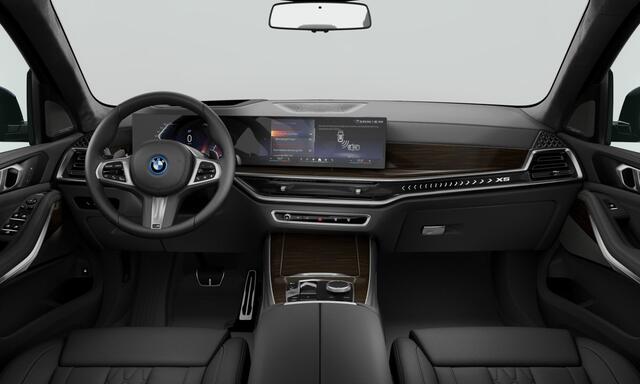 BMW X5 xDrive50e M-Sport | Driving Assistant Professional | Alcantara Hemel | Individual Leder | Trekhaak | Harman Kardon | Lederen Dashboard | 2026