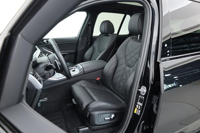 BMW X5 xDrive45e Executive | Rijklaar! | S/K-Dak | E-Trekhaak | Luchtvering | HUD | 360*+PDC | Harman/Kardon | Leder+Memory | A-Cruise | Nav+App.Connect | Sfeerverl. | E-Klep | LED | 21'' V