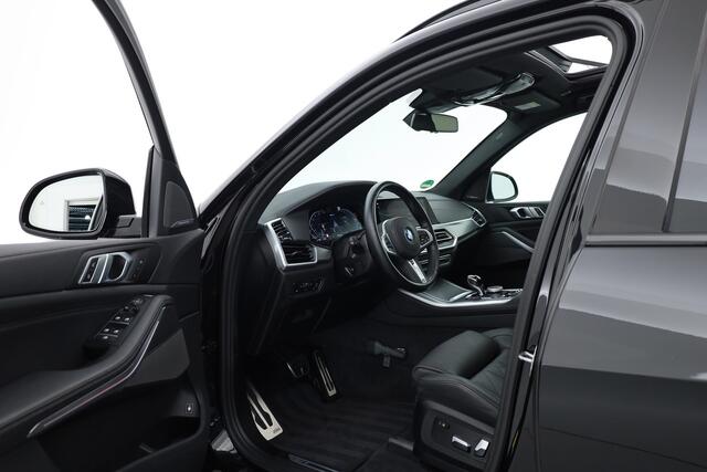 BMW X5 xDrive45e Executive | Rijklaar! | S/K-Dak | E-Trekhaak | Luchtvering | HUD | 360*+PDC | Harman/Kardon | Leder+Memory | A-Cruise | Nav+App.Connect | Sfeerverl. | E-Klep | LED | 21'' V