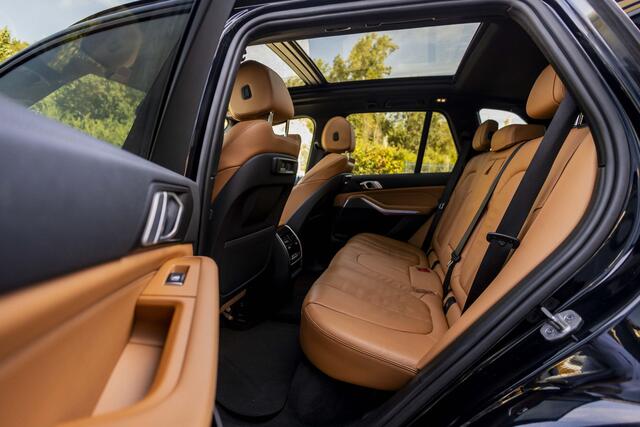 BMW X5 xDrive45e High Executive M-SPORT | Panoramadak | HUD |