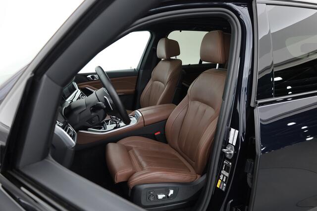 BMW X5 xDrive45e M Sport | Rijklaar! | Skylounge | HUD | Luchtvering | Laser | 360cam | 22'' | Elek. Trekhaak | Leder | Stoelventilatie