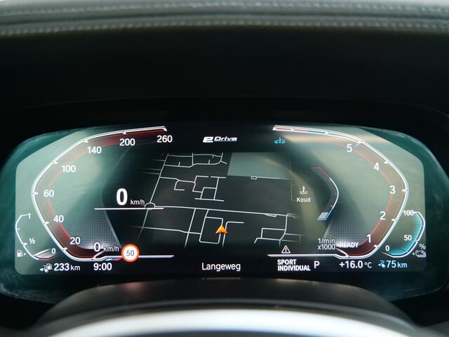 BMW X5 xDrive45e High Executive 394 Pk Automaat Navi / DAB / Apple Carplay / Leer / Trekhaak / Pano-dak