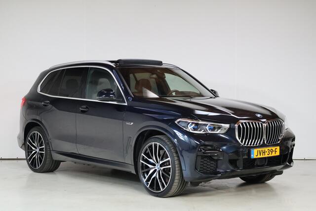 BMW X5 xDrive45e M-Sport | 360 | Pano | Trekhaak | Crystal | Memory