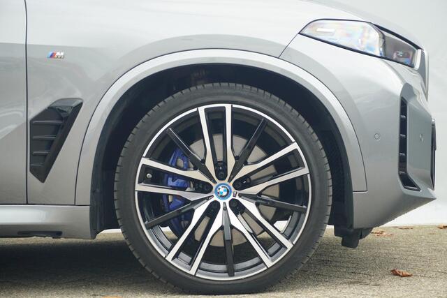 BMW X5 xDrive50e M Sport | Trekhaak | Soft-Close | Comfortstoelen | Stoelventilatie | Harman Kardon | head-up | Hemelbekleding Alcantara | Individual dashboard leder | 22 Inch