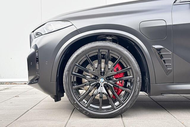 BMW X5 xDrive50e M-Sport Pro / 22 inch / Trekhaak / Driving Assistant Prof / Glazen dak / Carbon spiegelkappen / Harman Kardon Audio / 360 graden Camera