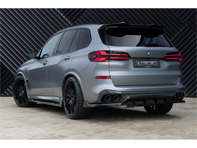 BMW X5 xDrive50e LCI M-sport Pro ACC Pano Trekhaak Head-up M Seats Massage Stoelventilatie Harman Kardon Individual Frozen Grey