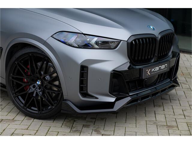 BMW X5 xDrive50e LCI M-sport Pro ACC Pano Trekhaak Head-up M Seats Massage Stoelventilatie Harman Kardon Individual Frozen Grey