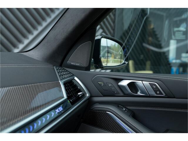 BMW X5 xDrive50e LCI M-sport Pro ACC Pano Trekhaak Head-up M Seats Massage Stoelventilatie Harman Kardon Individual Frozen Grey