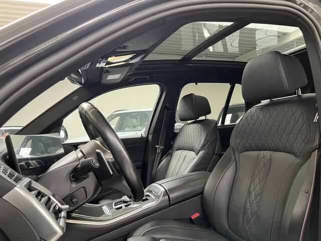 BMW X5 xDrive50e | Individual | 22'' inch | M Sport Pro | Panodak | Comfort Stoelen | Nappa Leder | Dravitgrau | 360 Camera | Soft Close | Trekhaak | Iconic Glow Nieren | Stoel ventilatie | Carbon interieur
