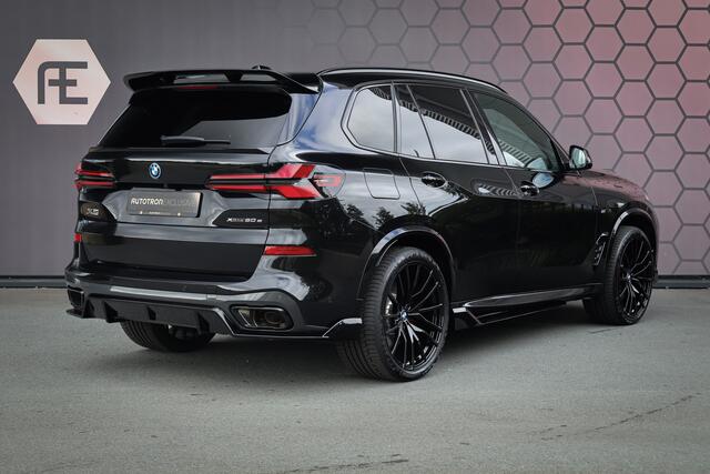 BMW X5 xDrive50e 490PK | SOFTCLOSE | H/K | 22" | PANORAMADAK | STOELKOELING MASSAGE VERWARMING | STUURWIELVERWARMING | ELEKTRISCHE TREKHAAK | COMFORT PLUS PACK | INNOVATION PACK | M PACK | TRAVEL PACK | WARMTECOMFORT PACK | ETC.