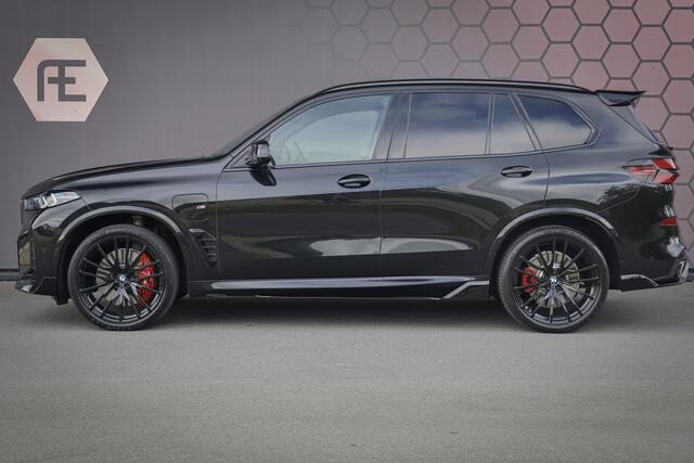 BMW X5 xDrive50e 490PK | SOFTCLOSE | H/K | 22" | PANORAMADAK | STOELKOELING MASSAGE VERWARMING | STUURWIELVERWARMING | ELEKTRISCHE TREKHAAK | COMFORT PLUS PACK | INNOVATION PACK | M PACK | TRAVEL PACK | WARMTECOMFORT PACK | ETC.
