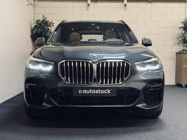 BMW X5 xDrive45e HighExe. M-Sport | Panorama | Trekhaak | Luchtv.