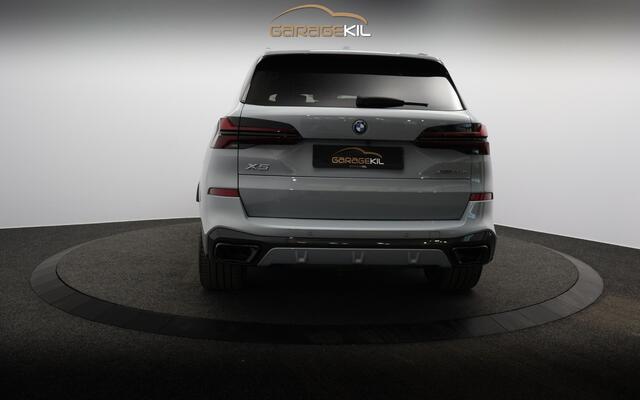BMW X5 xDrive50e Launch Edition Dealeronderh. / Panoramadak / M-Sport kuipstoelen / Stoelventilatie / Harman Kardon / Trekhaak / Driving Prof / Parking Prof / Crafted Clarity