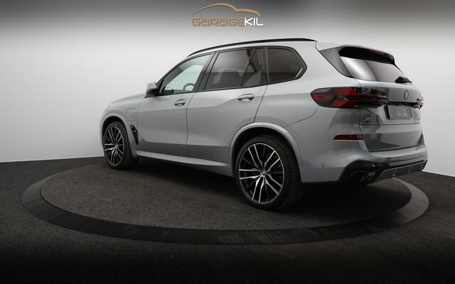 BMW X5 xDrive50e Launch Edition Dealeronderh. / Panoramadak / M-Sport kuipstoelen / Stoelventilatie / Harman Kardon / Trekhaak / Driving Prof / Parking Prof / Crafted Clarity