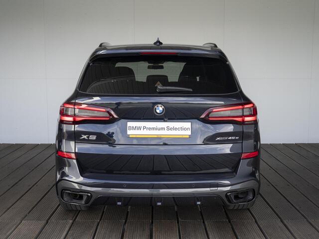 BMW X5 xDrive45e | M Sportpakket | Comfort Access | Panoramadak | Driving Assistant Plus | Harman Kardon | Head Up Display | 21 inch | Trekhaak