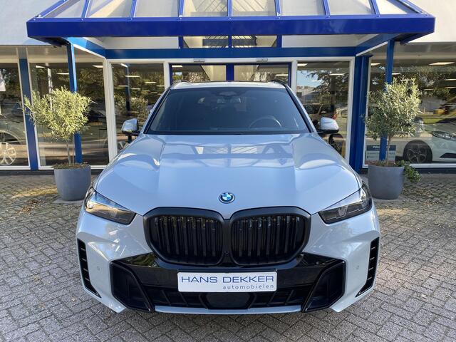 BMW X5 xDrive50e M-Sport / Pano / Trekhaak / 360 Camera / Harman kardon / Stoel massage, verwarming en koeling / Stuurverwarming