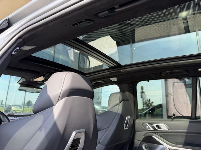 BMW X5 xDrive50e | Pano | B&W Audio | Massage |