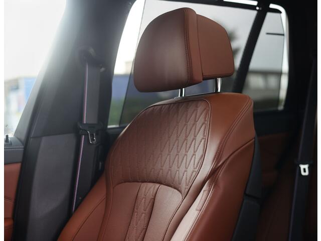 BMW X5 50e xDrive | Skylounge - Trekhaak - Massage