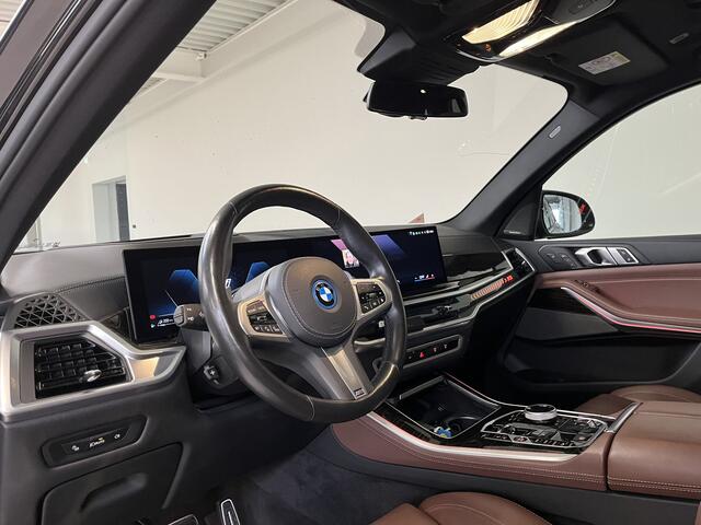 BMW X5 xDrive50e | Driv. + Park Ass. Professional | 22"inch | Panorama | Massage Stoelen | Individual Leder | Swarowski | Harmen Kardon | Comfort Stoelen | Trekhaak