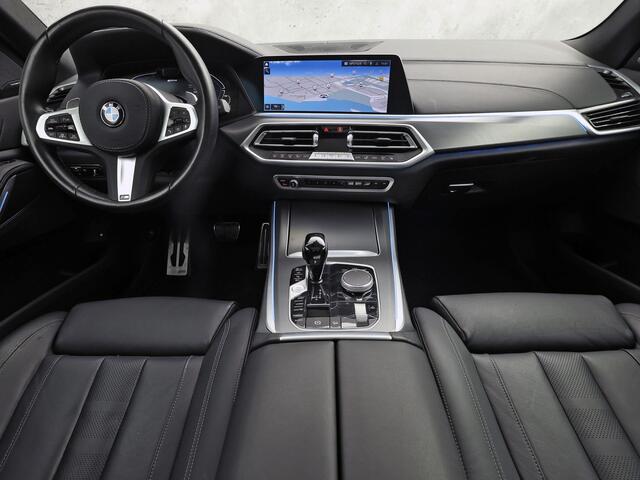 BMW X5 xDrive45e M Sport High Executive 394Pk Automaat (PANORAMADAK, M PAKKET, LUCHTVERING, COMFORTSTOELEN, HEAD-UP DISPLAY, LASER LED, 360 CAMERA, HARMAN/KARDON, ADAPTIVE CRUISE, NIEUWSTAAT)