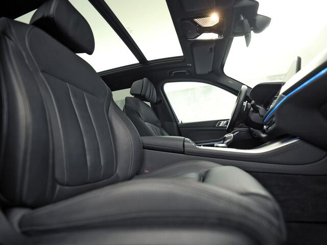 BMW X5 xDrive45e M Sport High Executive 394Pk Automaat (PANORAMADAK, M PAKKET, LUCHTVERING, COMFORTSTOELEN, HEAD-UP DISPLAY, LASER LED, 360 CAMERA, HARMAN/KARDON, ADAPTIVE CRUISE, NIEUWSTAAT)