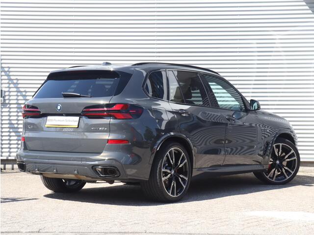 BMW X5 xDrive50e | M Sportpakket Pro | Panodak | Trekhaak | Driving Assistant Prof. | Soft Close | Bowers & Wilkins | Massage | SOH 100% | 22'' LMV