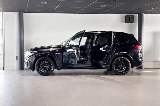 BMW X5 xDrive45e High Executive | M Sport | Glazen Panoramadak | Stoelverwarming | Head-Up Display | Trekhaak |